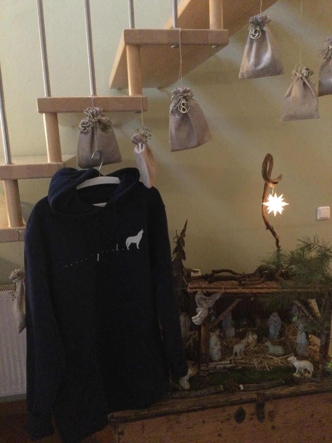 Customer photo review of WOLF SPUR - Bio Unisex Hoodie (PREMIUM)