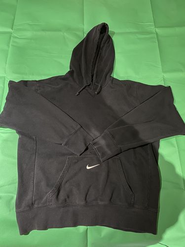Customer photo review of Nike Middle Swoosh Hoodie Size Large