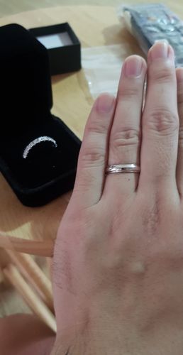 Customer photo review of Minimalist Tres Wedding Rings