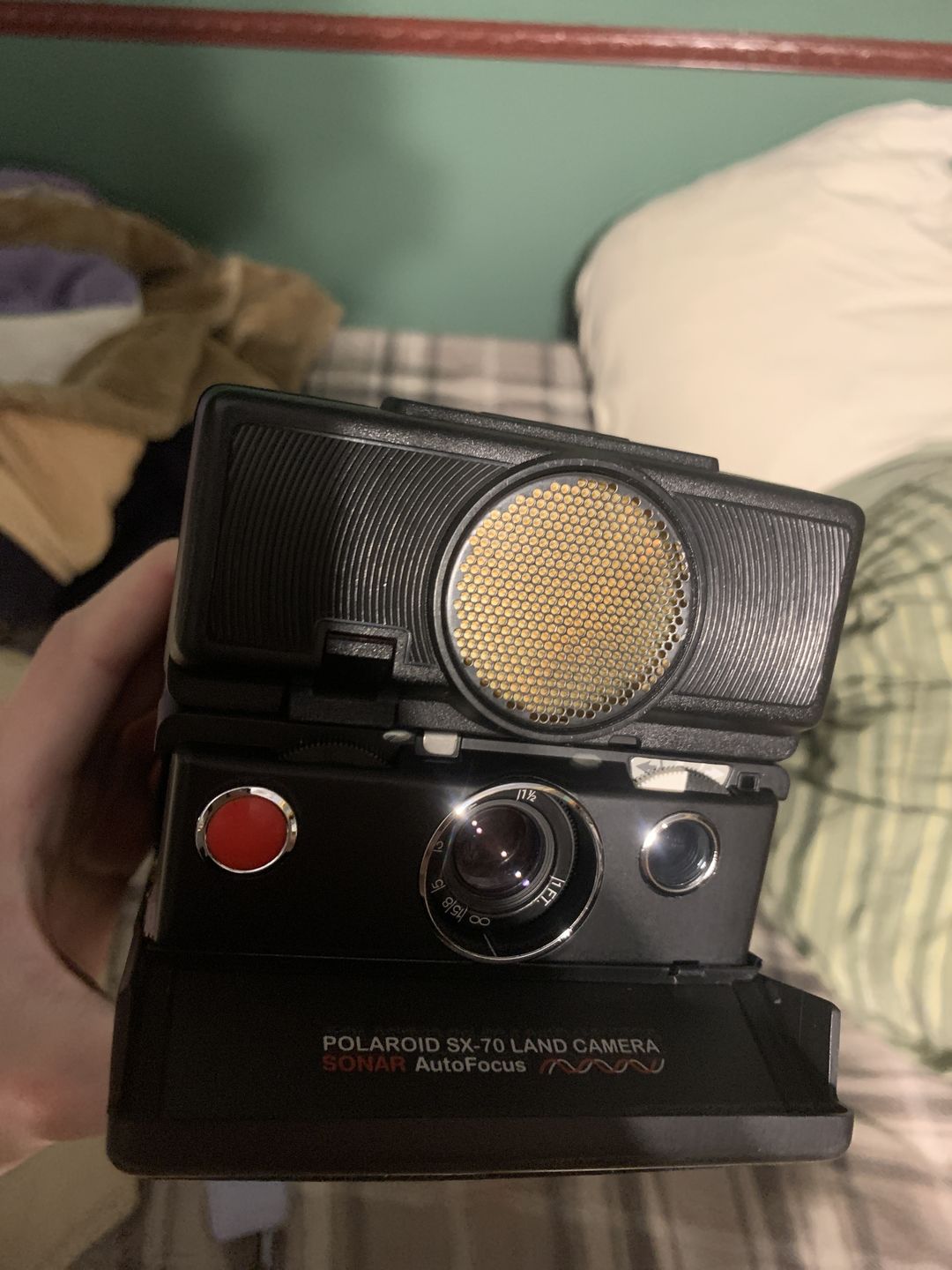 Customer photo review of Polaroid SX-70 Sonar Autofocus Black Folding Instant Film Camera