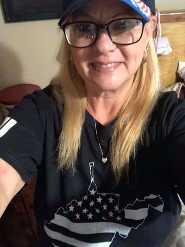 Customer photo review of West Virginia USA Flag Mens Apparel