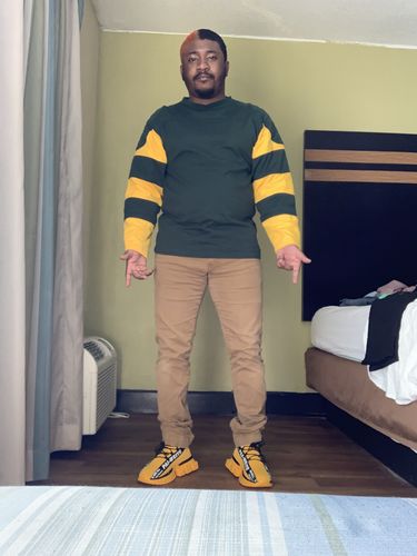 Customer photo review of 'STATEMENT' - Yellow