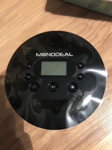Customer photo review of Monodeal MD102 CD Player Anti-Skip/Anti-Shock Small Music CD Player with Large LCD Display for Cars Adults Kids Students