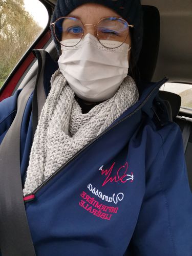 Customer photo review of Veste Softshell - MOTIF INFIRMIÈRE / SOIGNANTE 2