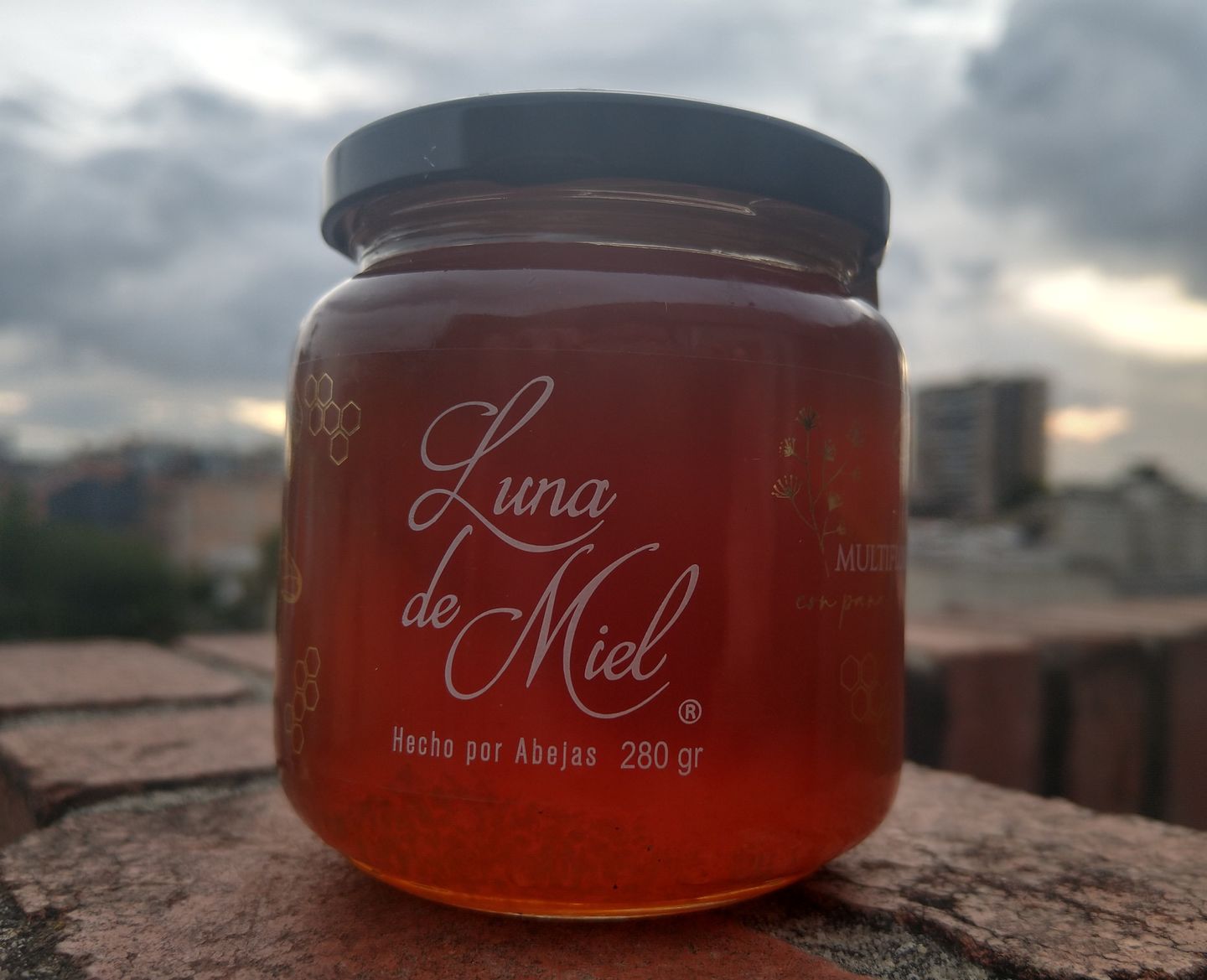 Customer photo review of Luna de miel con panal de abejas