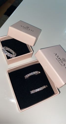 Customer photo review of Icey Ohrringe