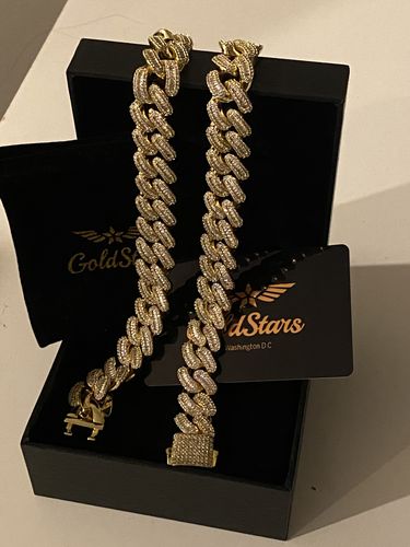 Customer photo review of "Super Stars" Gold Diamond Chain 16mm