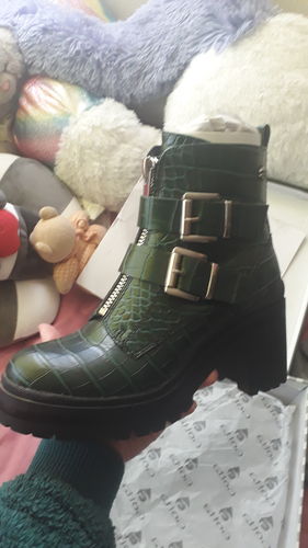 Customer photo review of BOTÍN VERDE C5212