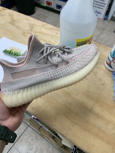 Customer photo review of Yeezy 350 v2 “Synth”
