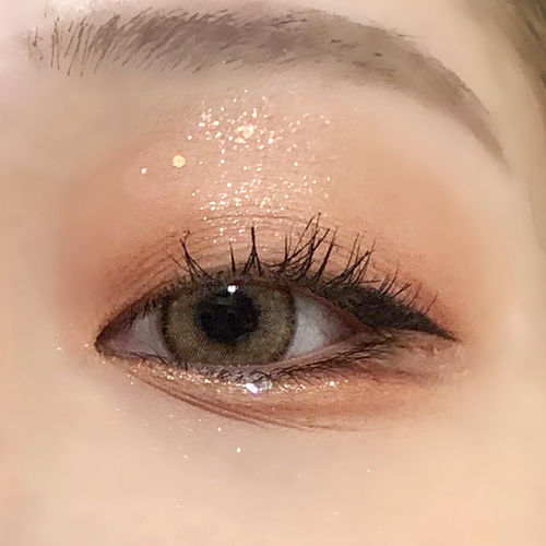 Customer photo review of Shocked Kristin - ヘーゼル