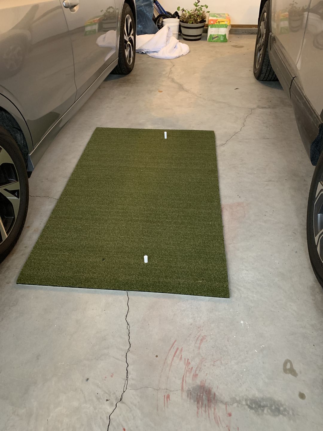 Customer photo review of Rubber Golf Tees for Practice & Driving Range Mats | 5pcs Package with Different Sizes
