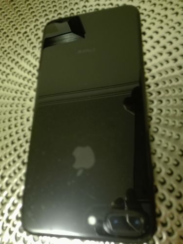 Customer photo review of Apple iPhone 7 Plus 128GB Jet Black Unlocked Refurbished Good