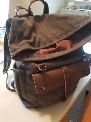 Customer photo review of RollUp Lederrucksack - vegan