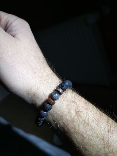 Customer photo review of Vulkanstein Armband