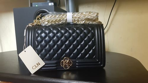 Customer photo review of Brainy Sling Bag