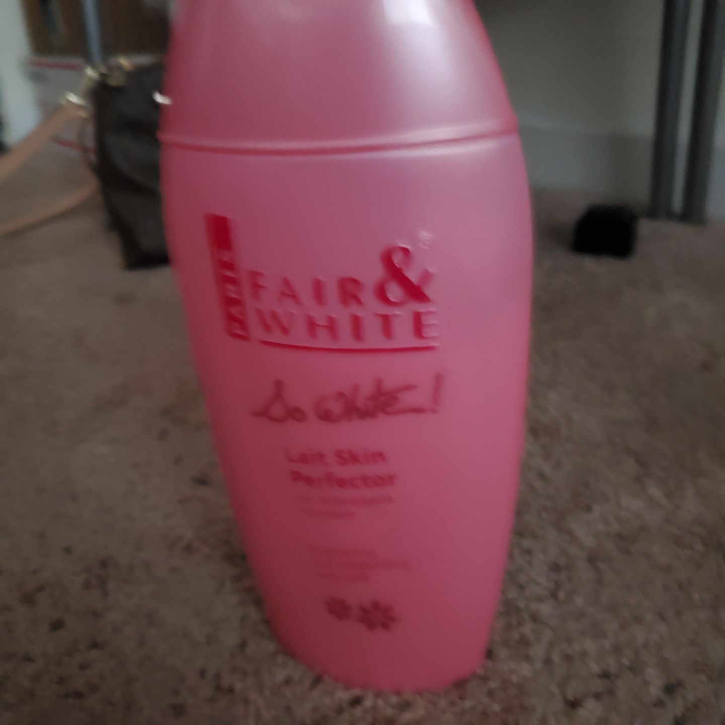 Customer photo review of Fair & White Exclusive Exfoliating Soap with Pure Vitamin C 7 oz / 200 gr