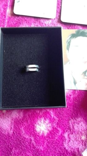 Customer photo review of BTS "Speak Yourself:  The Final" ARMY Love Yourself Ring