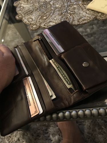 Customer photo review of Rouen Men’s Wallet
