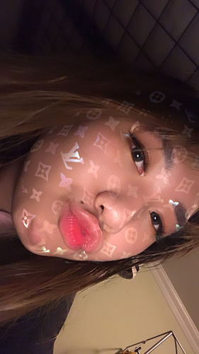 Customer photo review of Wannabe Kristin - gray