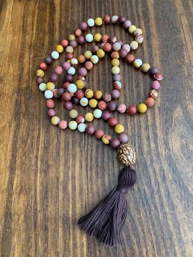Customer photo review of 15.5" 8mm/10mm Natural Matte moukaite/mookaite jasper round beads, frosted moukaite beads