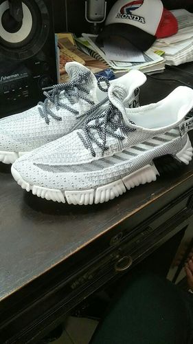 Customer photo review of Oruzzi Borro Sneakers