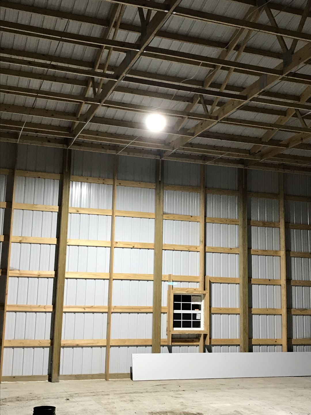 Customer photo review of High Bay LED Light 150W UFO 5700K - LED Warehouse Lighting - 20,098 Lumens