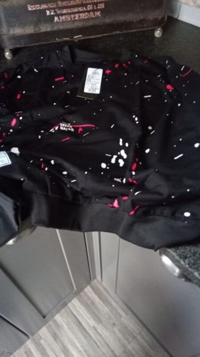 Customer photo review of Boje Felitti Sweatshirt