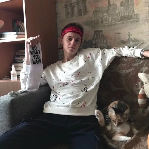 Customer photo review of Boje Felitti Sweatshirt