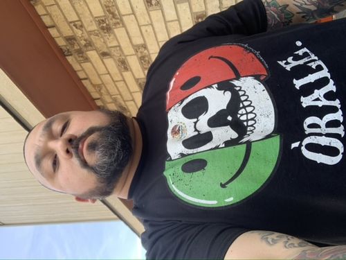 Customer photo review of Orale Cabrones OG Chingon Vintage Greaser T-Shirt