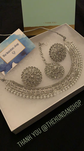 Customer photo review of Round Stud Necklace Set - Silver