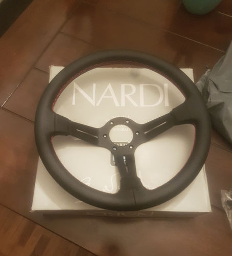 Customer photo review of 14" (350mm) Tokyo Toms ND Style steering Wheel Red Stitching