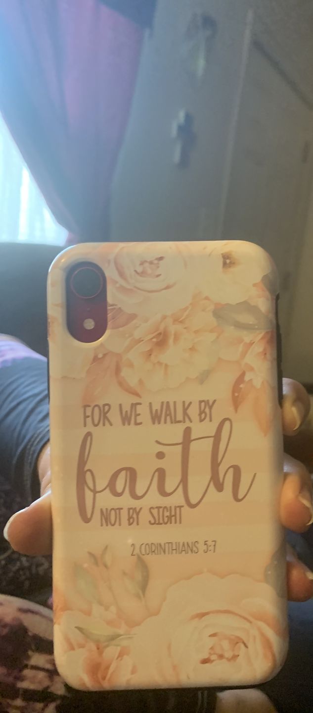 Customer photo review of 2 Corinthians 5:7 For we walk by faith not by sight phone case
