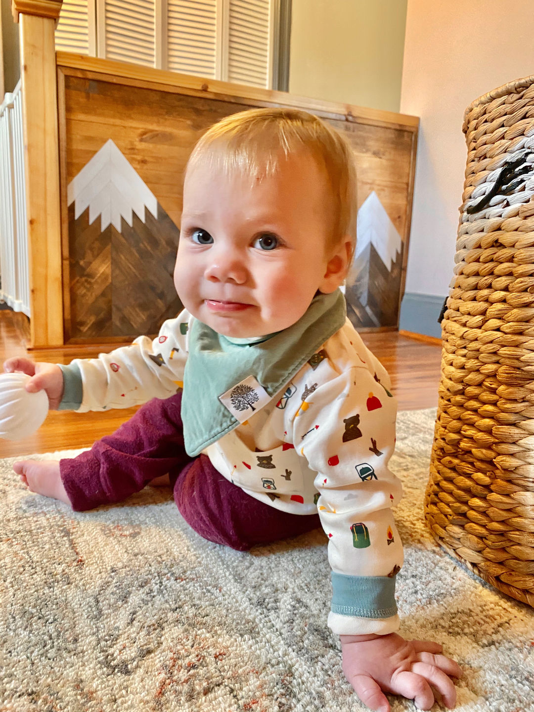 Customer photo review of Pack Up The Mountain Powderpuff Long Sleeve Tee