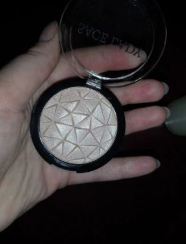 Customer photo review of SACE LADY Highlighter Puder