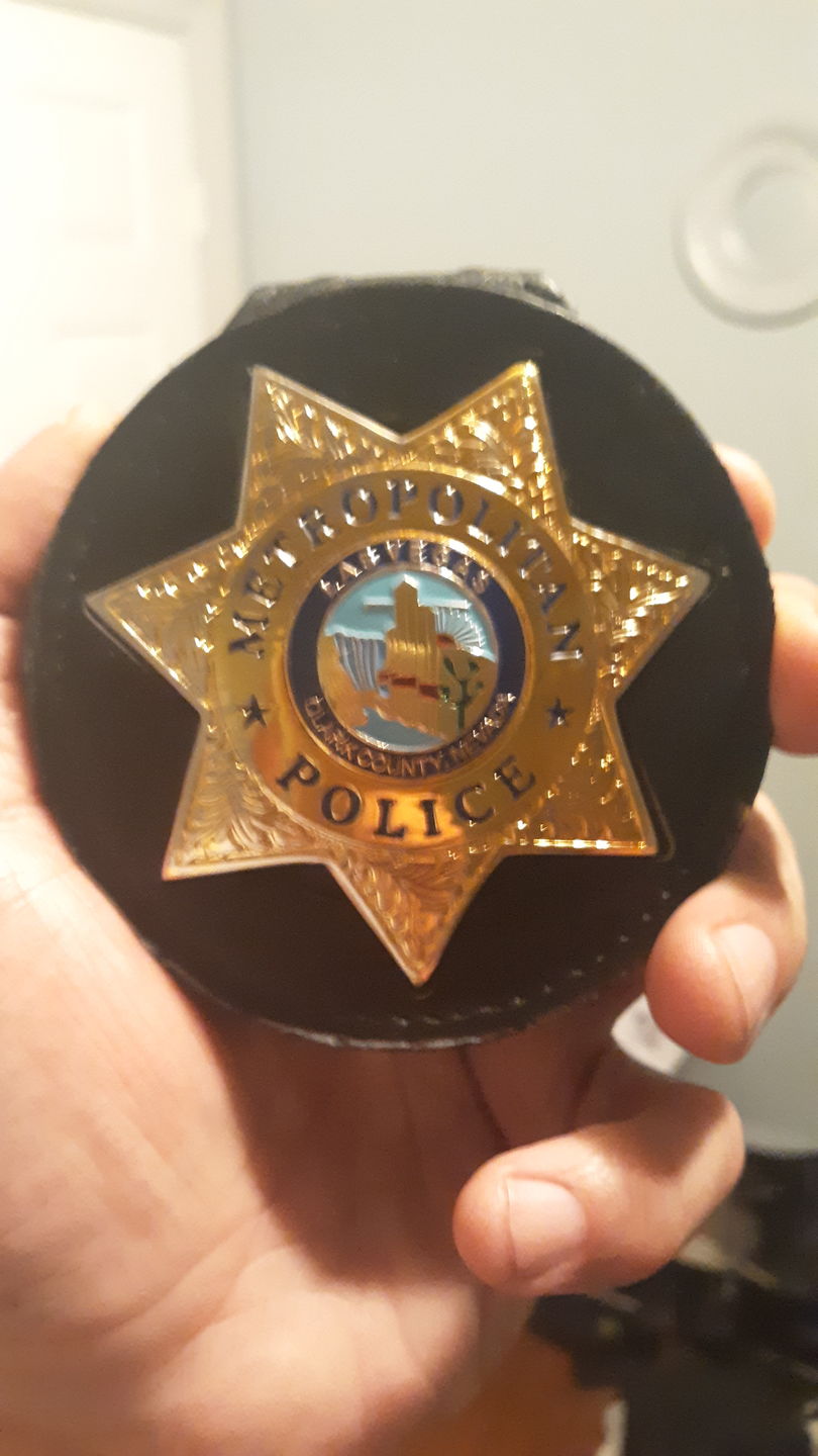 Customer photo review of US Casino Las Vegas Metropolitan Police Badge Solid Copper Replica Movie Props