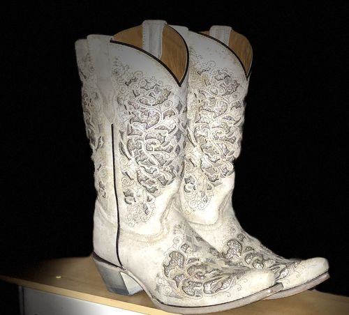 Customer photo review of Corral Teens White Glitter Inlay & Embroidery Wedding Boots T0021