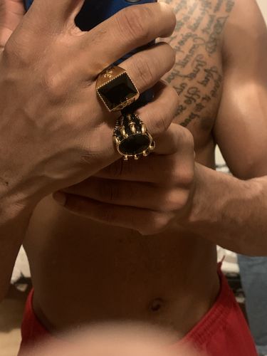 Customer photo review of Onyx Claw Ring