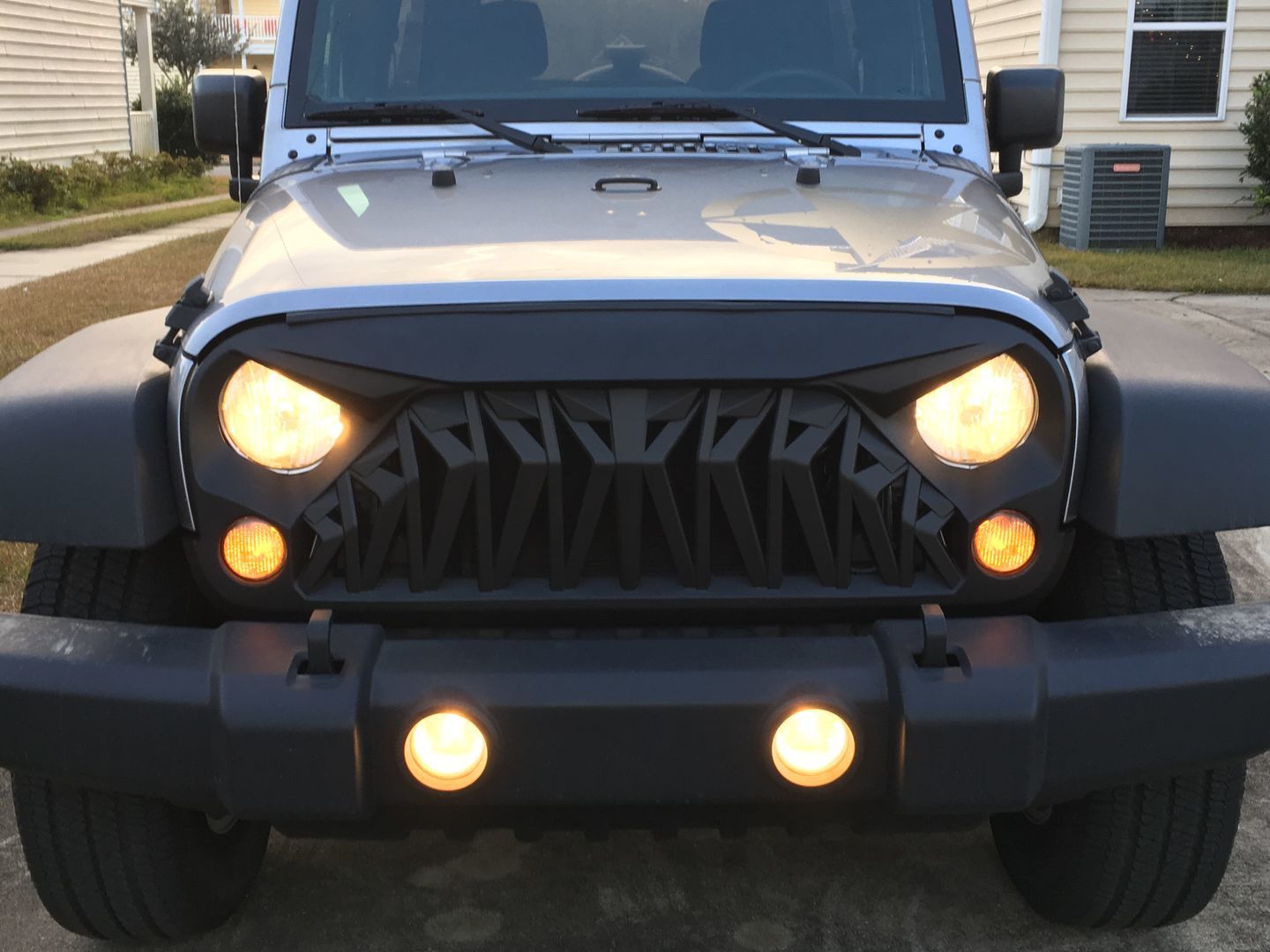 Customer photo review of Shark Grille - Matte Black (07-18 Wrangler JK)