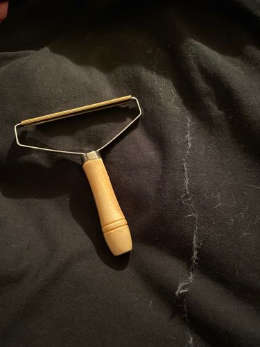 Customer photo review of Lint and Pet Hair Remover Brush