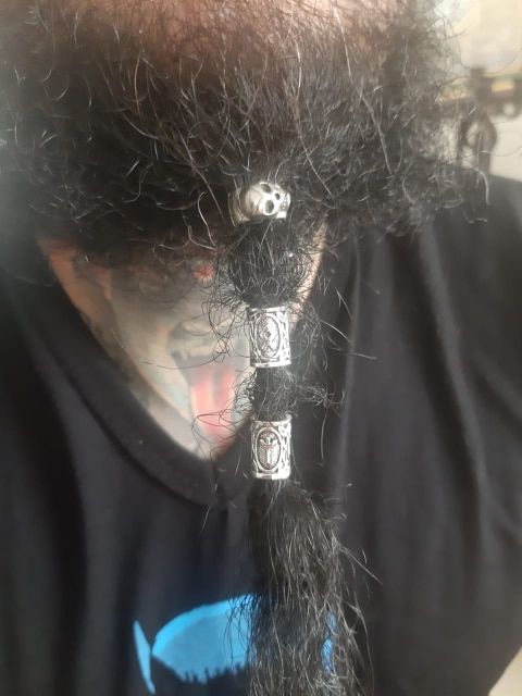 Customer photo review of PERLE VIKING - LOT DE 24 RUNES