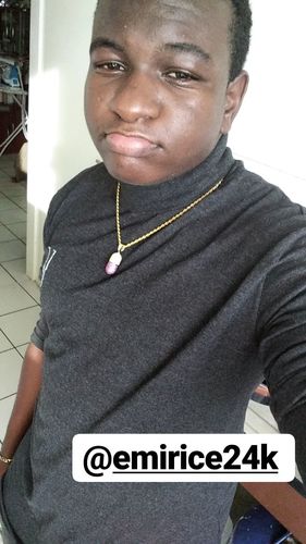 Customer photo review of COLLIER PENDENTIF PILL'S™ : Symbole de sagesse