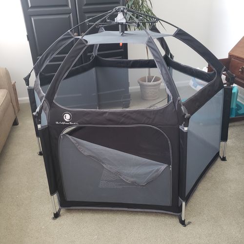 Customer photo review of Pop N' Go® Playpen