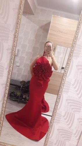 Customer photo review of Off Shoulder Velvet Bell Sleeve Elegant Bodycon Dress