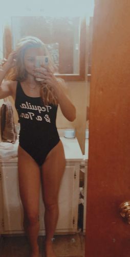 Customer photo review of Pocket Butt Lift Active Biker Shorts - Soft Neon Coral