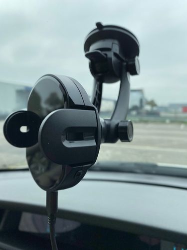 Customer photo review of Titan Wireless Car Charging Holder Mrk 2™