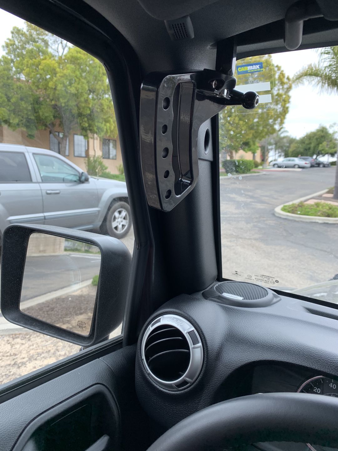 Customer photo review of Aluminum Grab Handle - Front / Rear / Black / Red (11-18 Jeep Wrangler JK/ JKU)