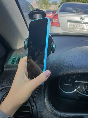 Customer photo review of Titan Wireless Car Charging Holder Mrk 2™