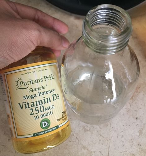 Customer photo review of Vitamina D3 10,000 IU (250 mcg) 200 cápsulas blandas