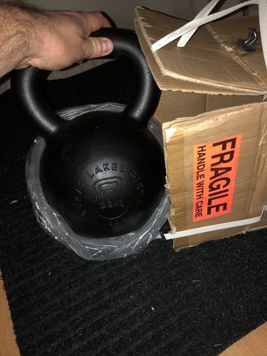 Customer photo review of 28kg / 62lbs E-coated Cast Iron Kettlebell