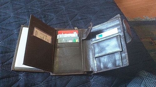 Customer photo review of Vintage Mens Genuine Leather Wallets